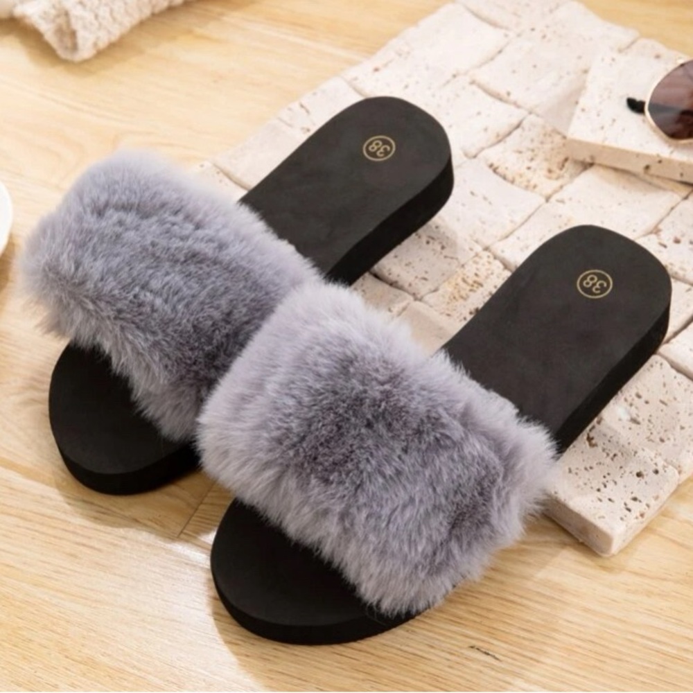 Ladies Slides by SHEIN - Picture 2 of 7